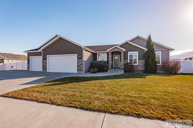 3830 Lakefield Lane, Ammon, ID 83406
