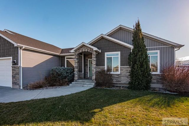 3830 Lakefield Lane, Ammon, ID 83406