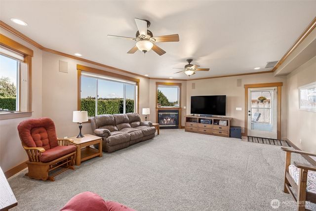 13811 68th Avenue Ct E, Puyallup, WA 98373