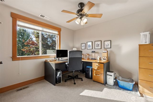 13811 68th Avenue Ct E, Puyallup, WA 98373