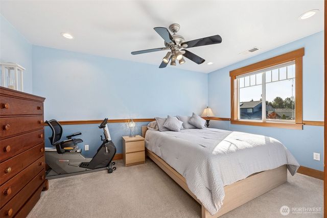 13811 68th Avenue Ct E, Puyallup, WA 98373