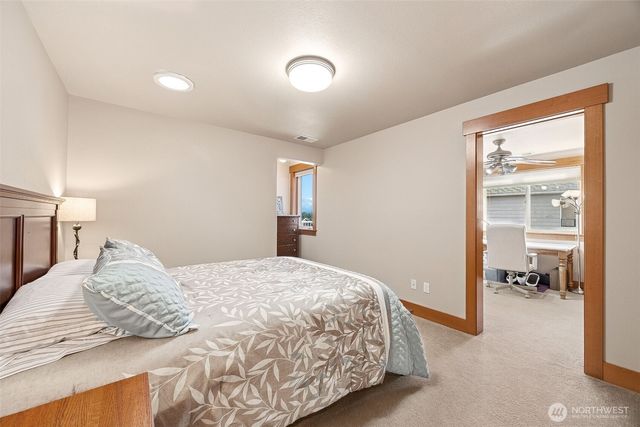 13811 68th Avenue Ct E, Puyallup, WA 98373