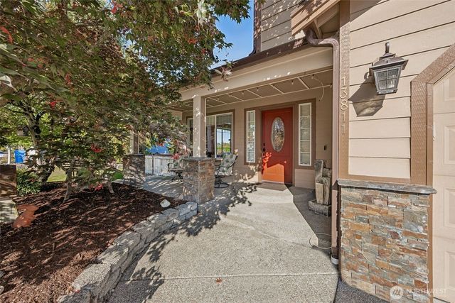 13811 68th Avenue Ct E, Puyallup, WA 98373