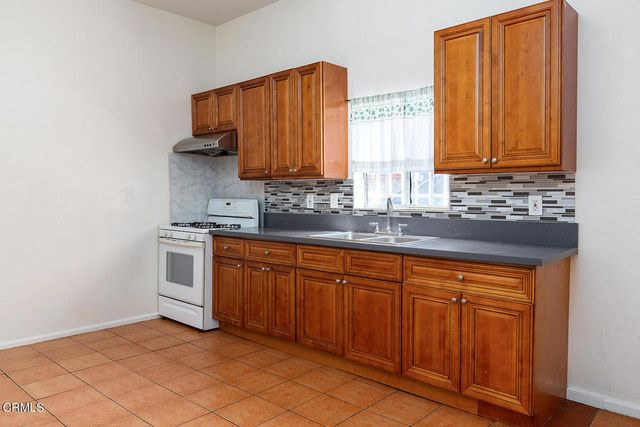 5321 Denker Avenue, Los Angeles, CA 90062