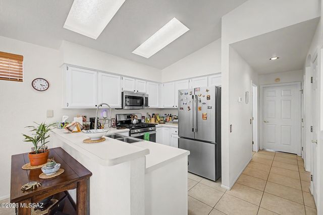 14053 N Trade Winds Way, Oro Valley, AZ 85755