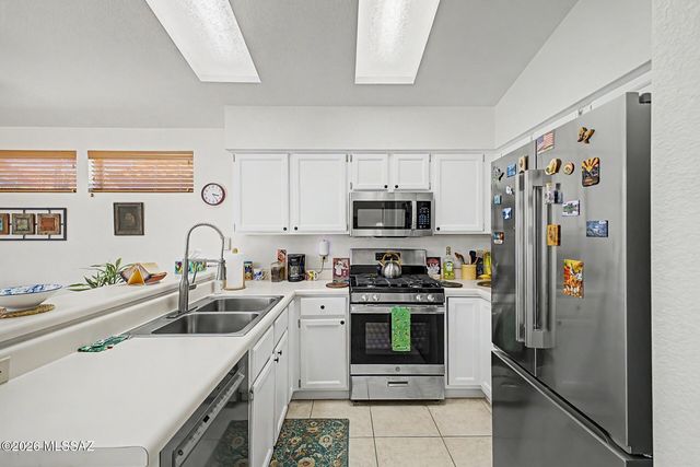 14053 N Trade Winds Way, Oro Valley, AZ 85755