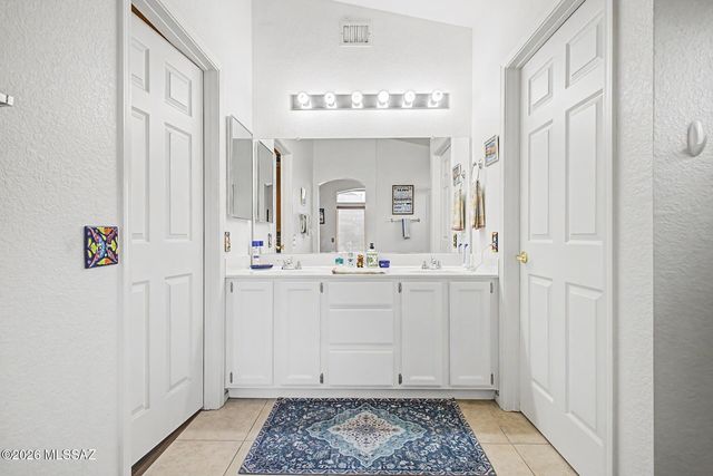 14053 N Trade Winds Way, Oro Valley, AZ 85755