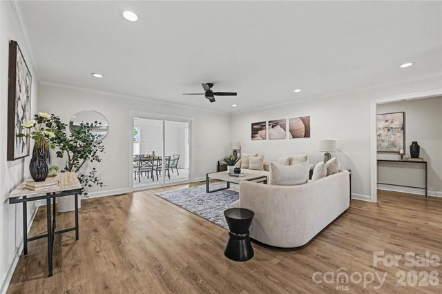 815 Hartness Avenue, Charlotte, NC 28211