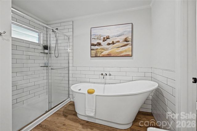 815 Hartness Avenue, Charlotte, NC 28211