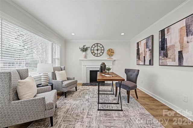 815 Hartness Avenue, Charlotte, NC 28211