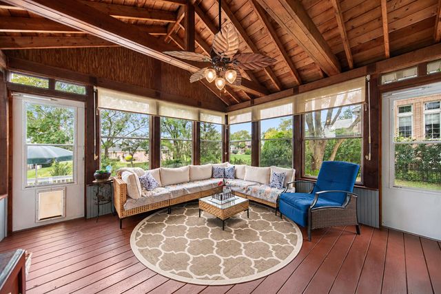 9260 Franklin Drive, St. John, IN 46373