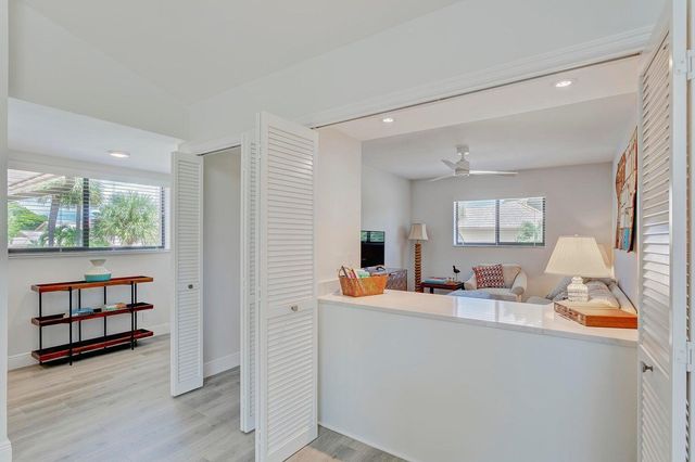 17053 Waterbend Drive, Jupiter, FL 33477