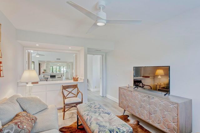 17053 Waterbend Drive, Jupiter, FL 33477