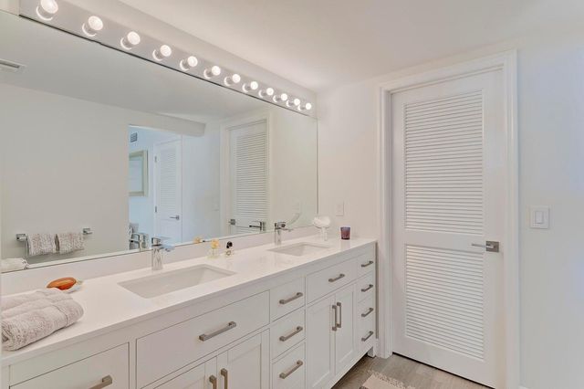 17053 Waterbend Drive, Jupiter, FL 33477
