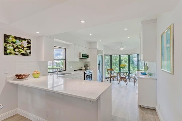 17053 Waterbend Drive, Jupiter, FL 33477