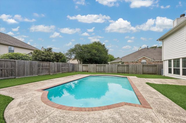 2311 Glendavon Lane, Katy, TX 77450