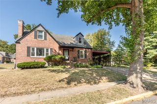 52 Greendale Drive, Greendale, MO 63121