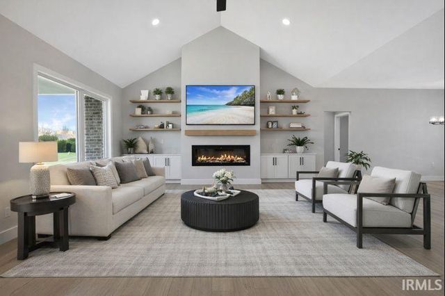 6100 Ashford Drive, Newburgh, IN 47630