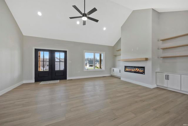 6100 Ashford Drive, Newburgh, IN 47630