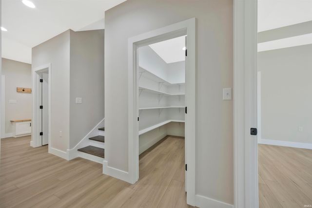 6100 Ashford Drive, Newburgh, IN 47630