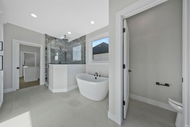 6100 Ashford Drive, Newburgh, IN 47630