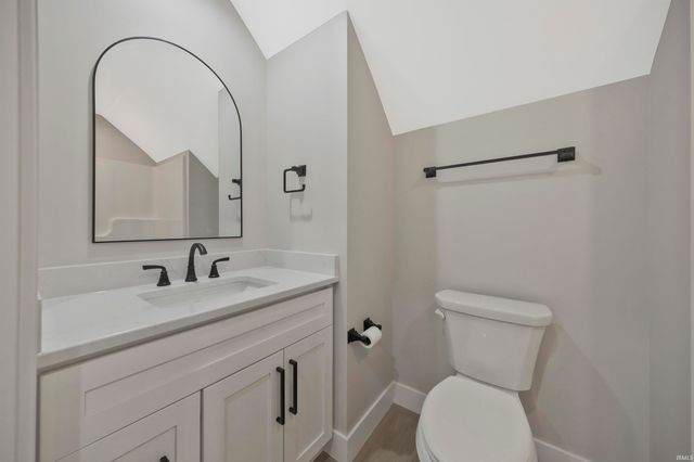 6100 Ashford Drive, Newburgh, IN 47630