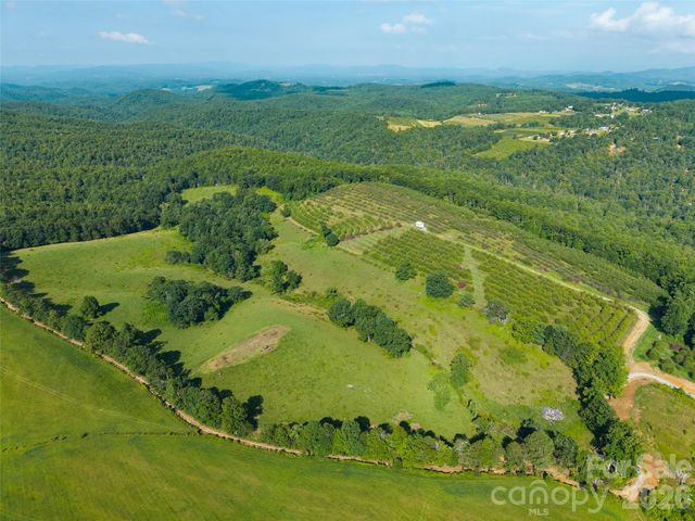 0 Summer Road 3, Hendersonville, NC 28792
