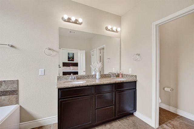 732 Somerset Landing Lane, League City, TX 77573
