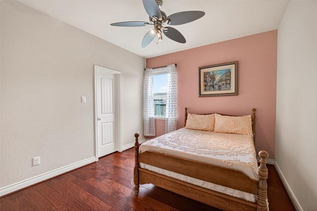 732 Somerset Landing Lane, League City, TX 77573