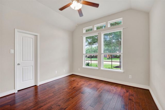 732 Somerset Landing Lane, League City, TX 77573