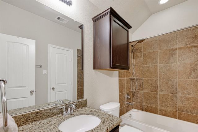 732 Somerset Landing Lane, League City, TX 77573
