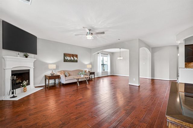 732 Somerset Landing Lane, League City, TX 77573