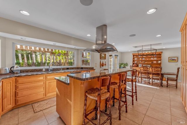 541 Sunset Dr, Angwin, CA 94508