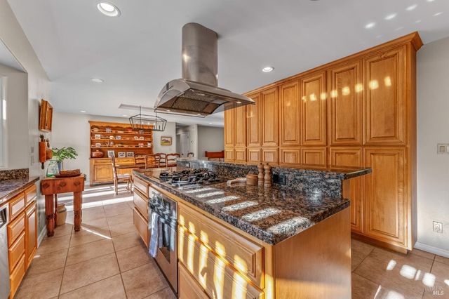 541 Sunset Dr, Angwin, CA 94508