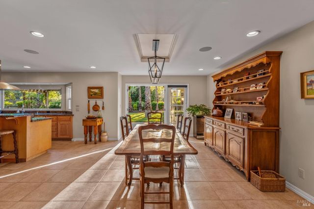 541 Sunset Dr, Angwin, CA 94508