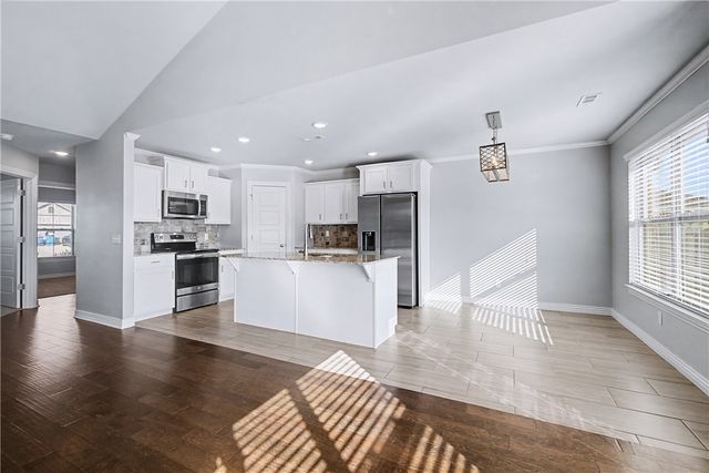 729 NW 64th Avenue, Bentonville, AR 72713