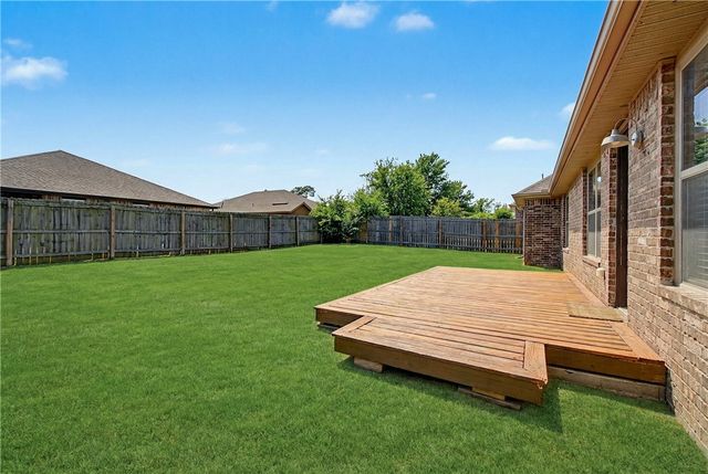 729 NW 64th Avenue, Bentonville, AR 72713