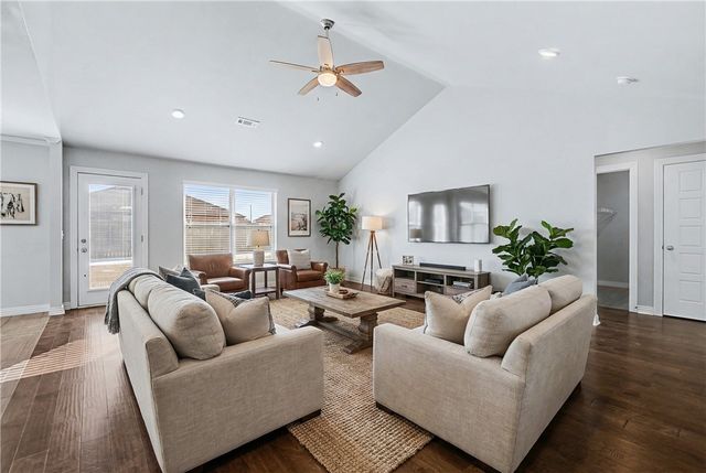 729 NW 64th Avenue, Bentonville, AR 72713