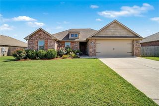 729 NW 64th Avenue, Bentonville, AR 72713