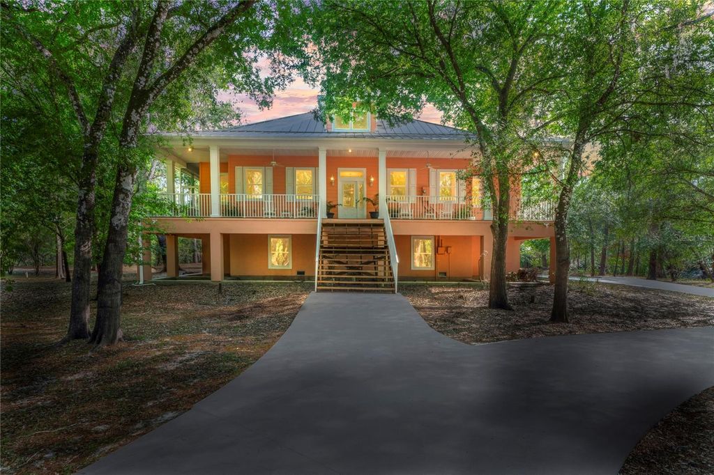 Image 1 of property listing at 3431 RIDERWOOD DR, Dade City, FL 33523