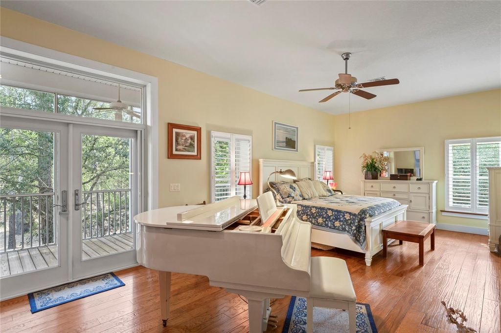 Image 23 of property listing at 3431 RIDERWOOD DR, Dade City, FL 33523