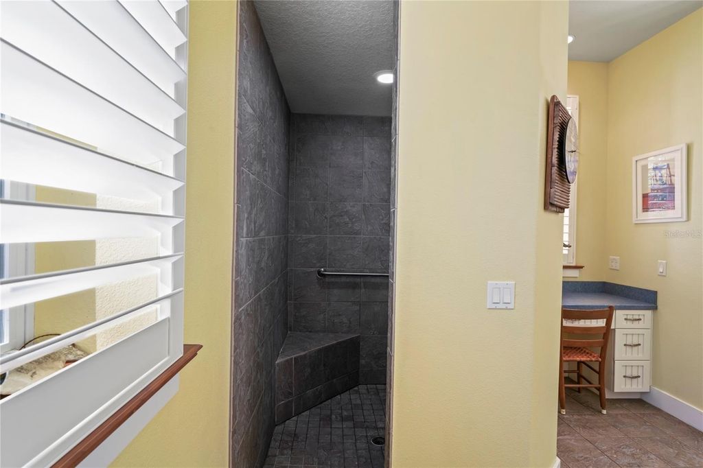 Image 28 of property listing at 3431 RIDERWOOD DR, Dade City, FL 33523