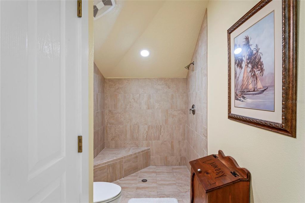 Image 39 of property listing at 3431 RIDERWOOD DR, Dade City, FL 33523