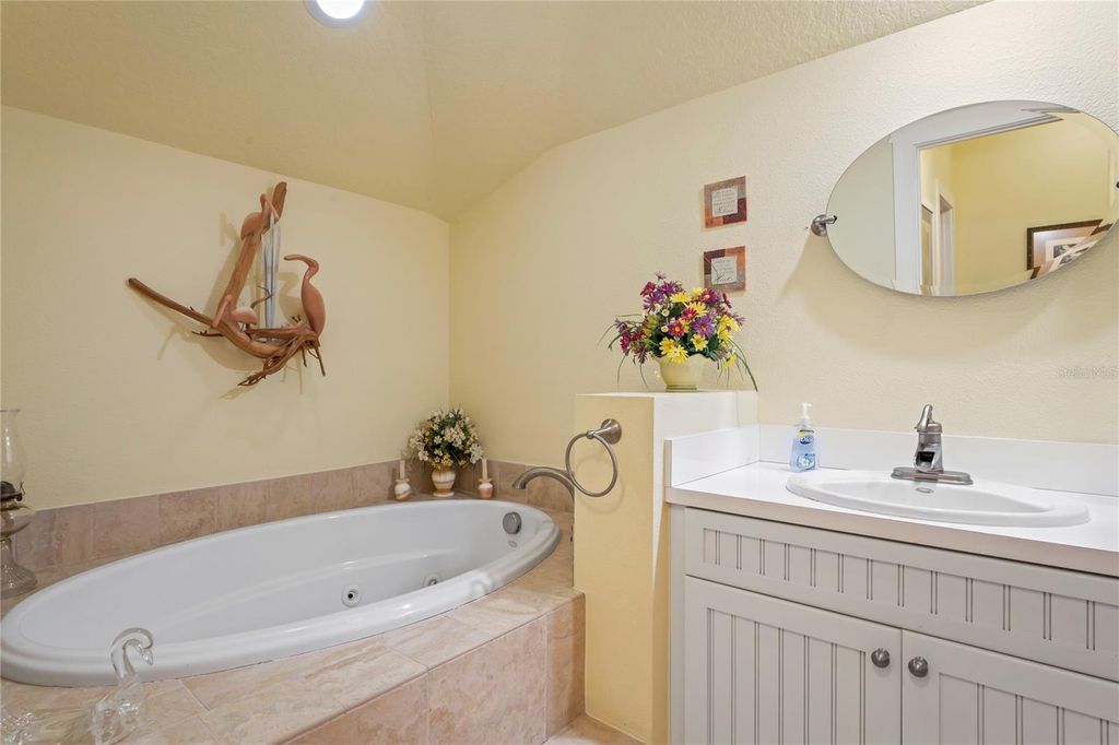 Image 41 of property listing at 3431 RIDERWOOD DR, Dade City, FL 33523