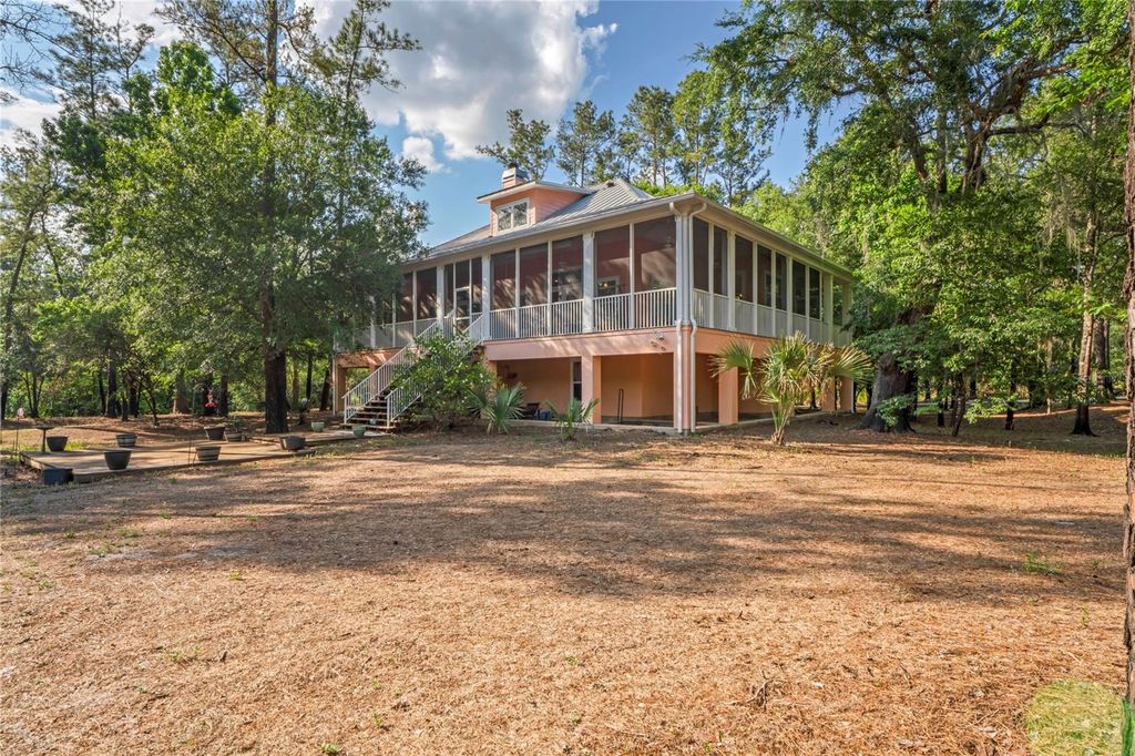 Image 47 of property listing at 3431 RIDERWOOD DR, Dade City, FL 33523