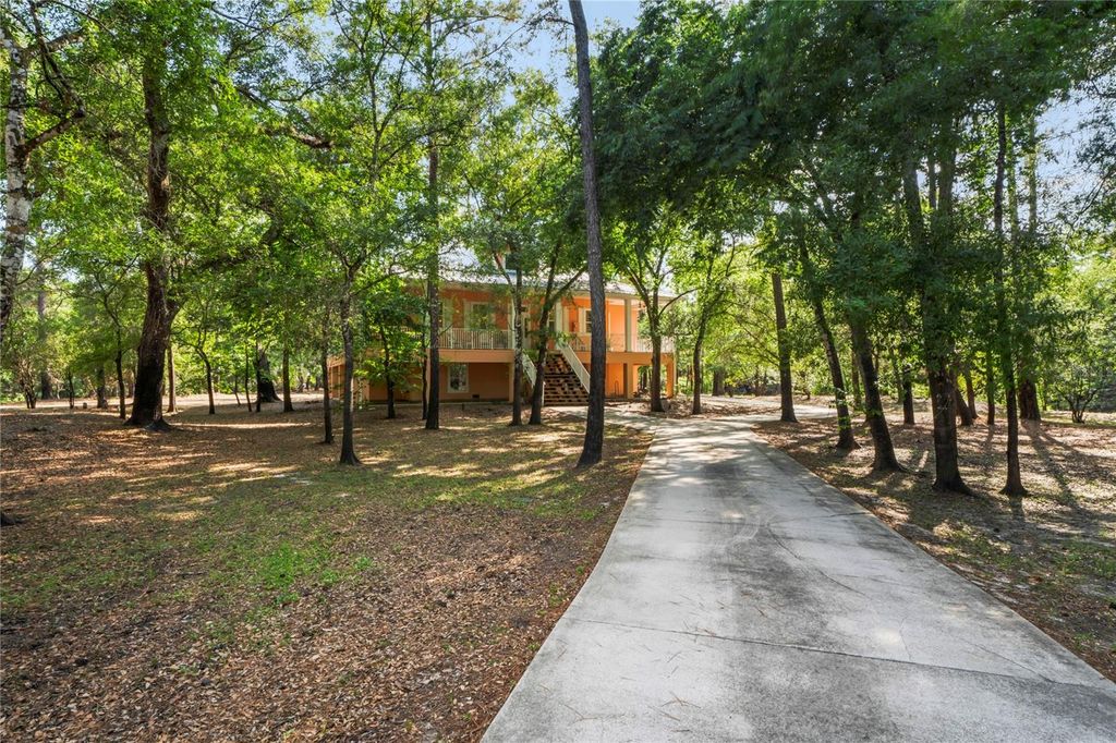 Image 60 of property listing at 3431 RIDERWOOD DR, Dade City, FL 33523