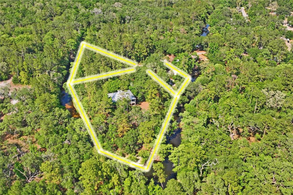 Image 63 of property listing at 3431 RIDERWOOD DR, Dade City, FL 33523