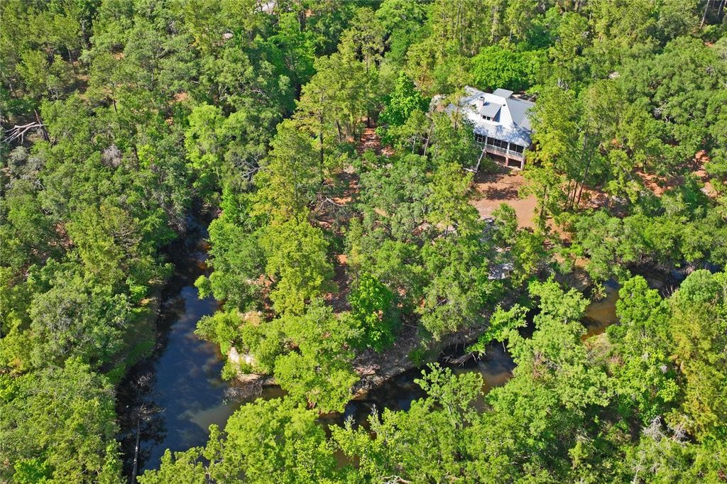 Image 64 of property listing at 3431 RIDERWOOD DR, Dade City, FL 33523