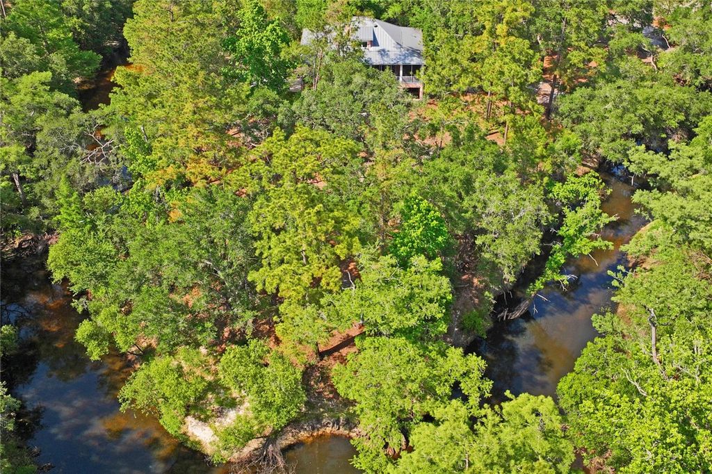 Image 65 of property listing at 3431 RIDERWOOD DR, Dade City, FL 33523