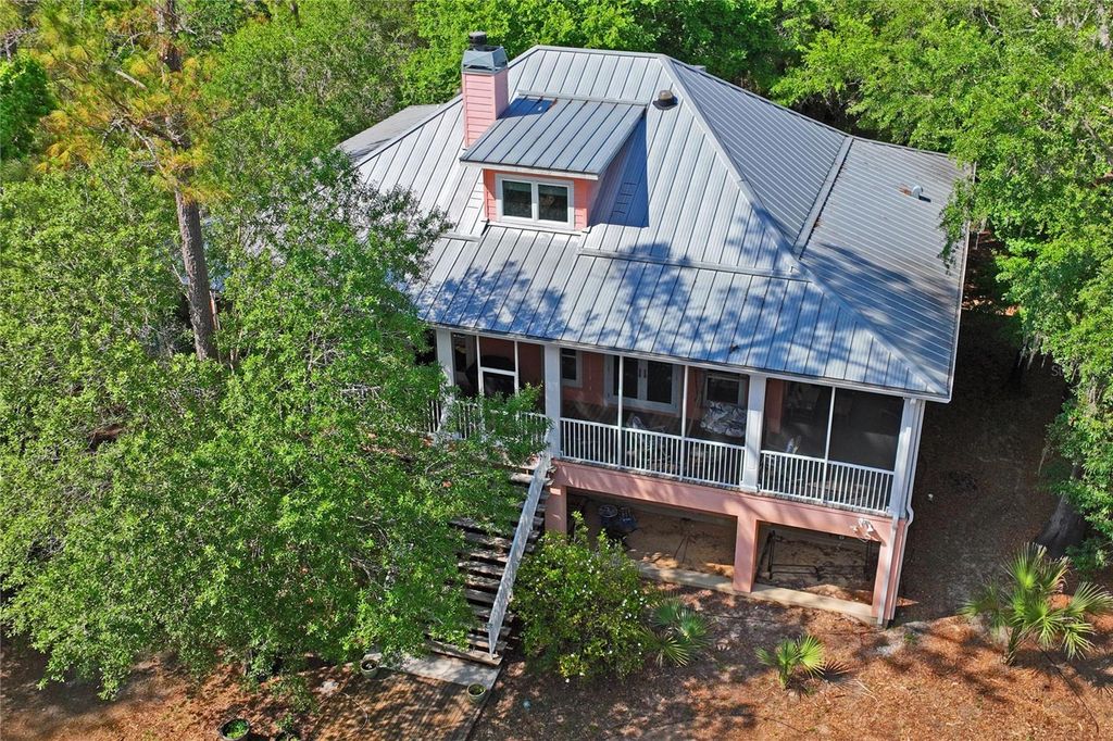 Image 70 of property listing at 3431 RIDERWOOD DR, Dade City, FL 33523